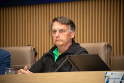 Bolsonaro passa mal e é levado às pressas para hospital de Brasília